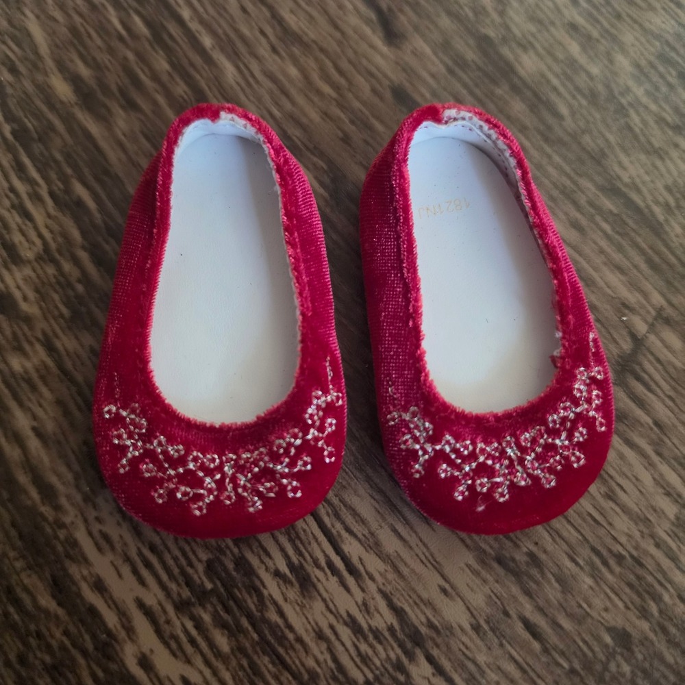 AMERICAN GIRL Doll Shoes Kids OS Red Velvet Silver Embroidered Holiday Flats‎